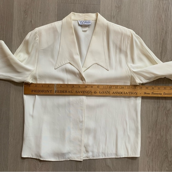 S.L. Petites Off-White Large Collar Shirt Sz 10 - Picture 9 of 10
